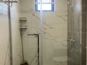 phòng tắm slim inox bóng