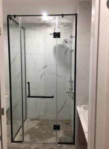 phụ kiện vách vuông mạ đen 